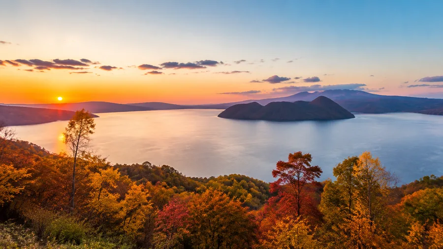 Best Time to Visit Lake Toya